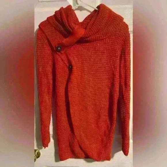 SHEIN Red Sweater with over lap open ❤️ - Picture 1 of 4